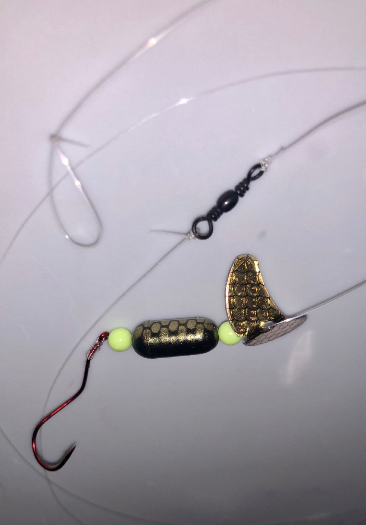 1 Inch Smile Blade with Inline Swivel/Gold Fin – Dakota Blades